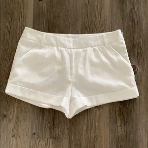Express White short